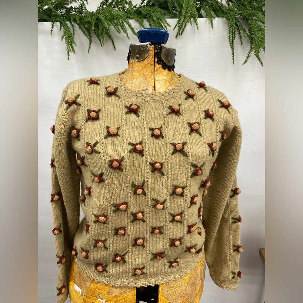 QUARTER L.A. Olive Green Sweater with Brown Accents 60’ vintage